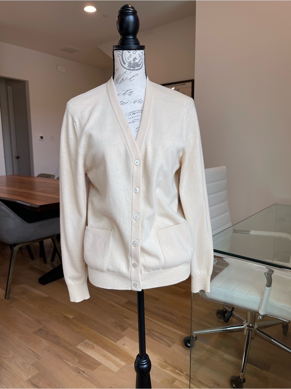 Harrods Women's Cream Button-Front Cardigan